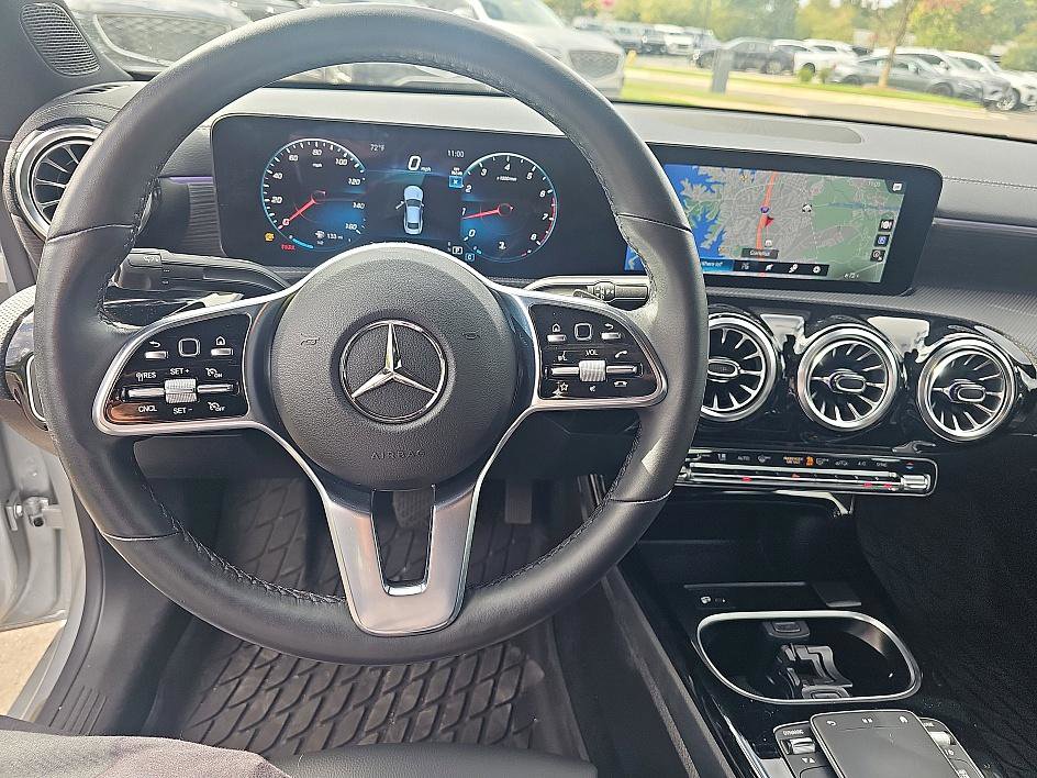 Used 2023 Mercedes-Benz CLA 250 4MATIC image 16