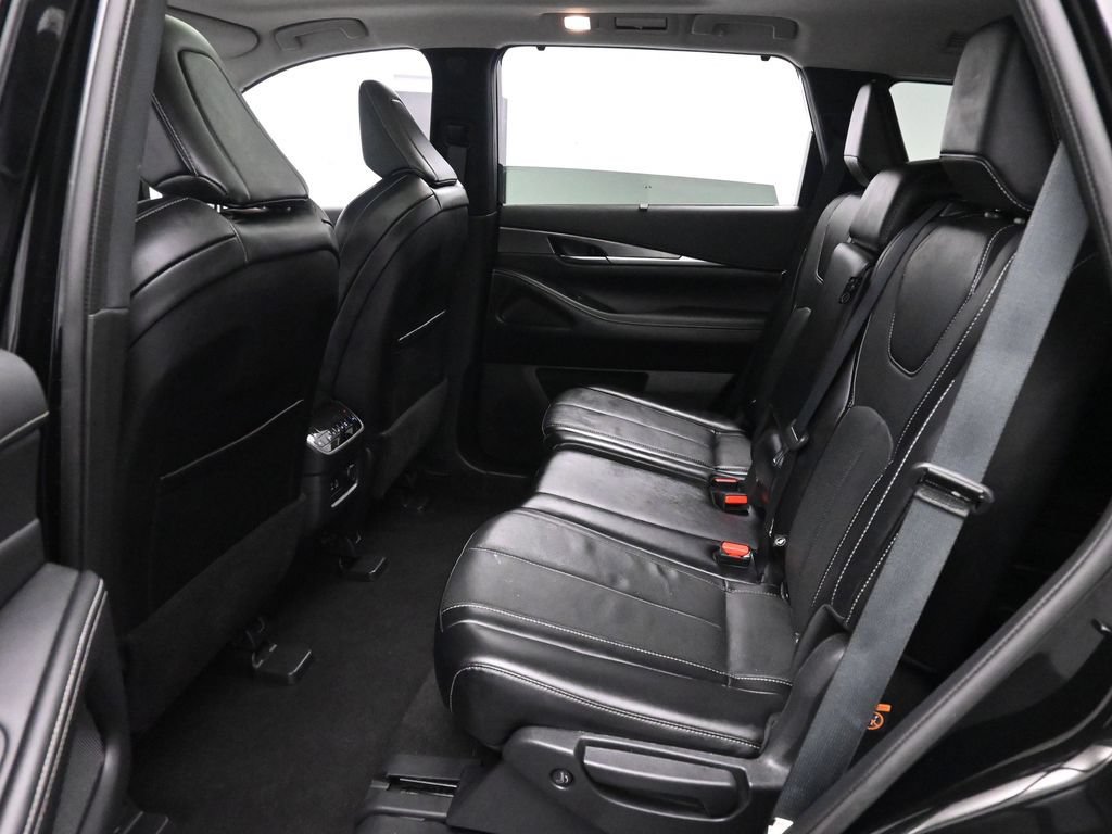 Used 2023 INFINITI QX60 Luxe w/ Cargo Package AWD/4WD image 18