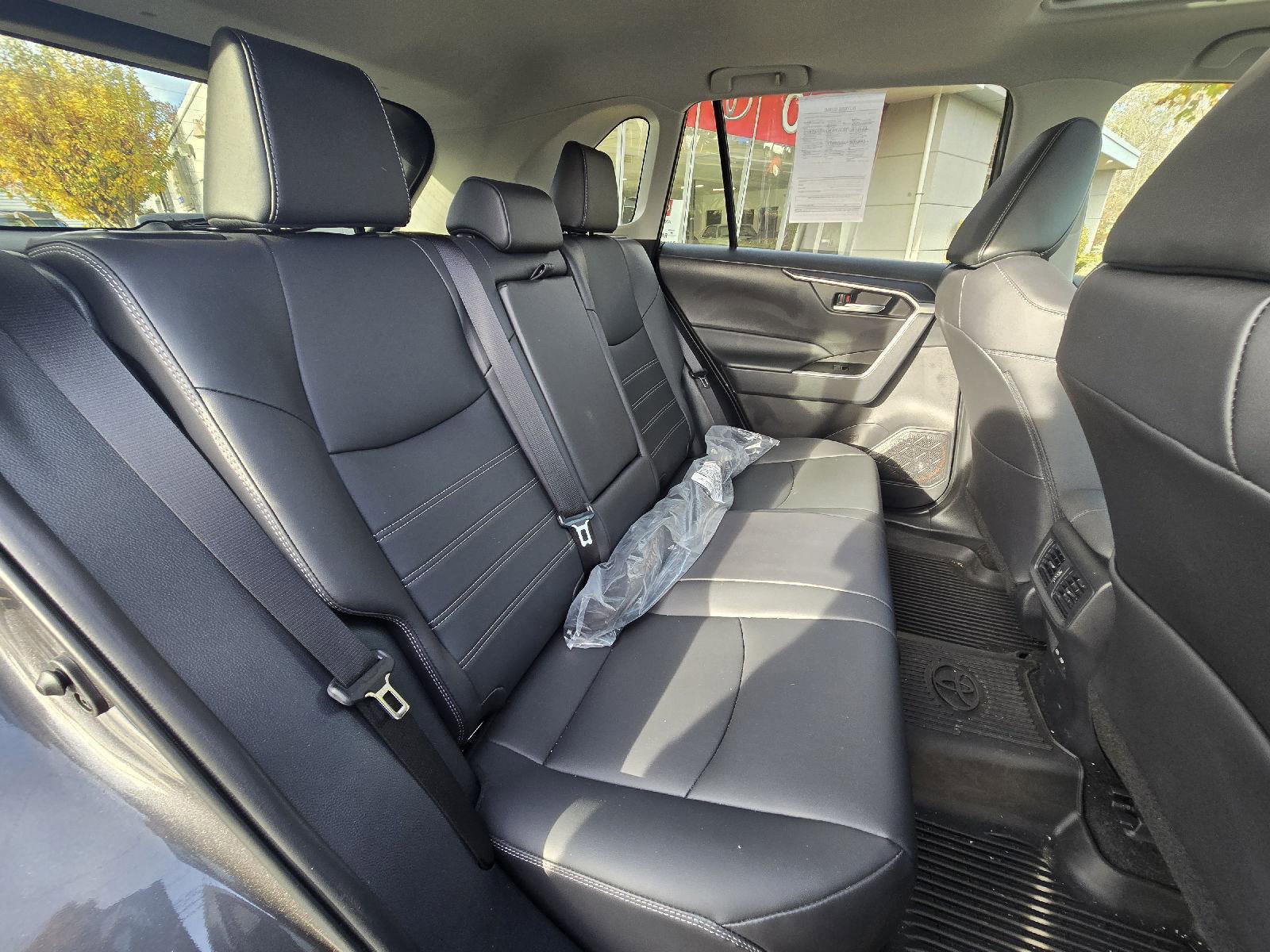 Used 2025 Toyota RAV4 XLE Premium image 17