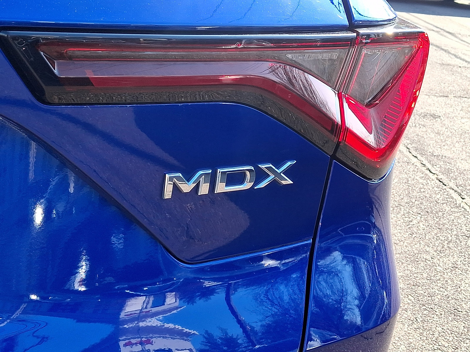 Used 2023 Acura MDX A-Spec image 31
