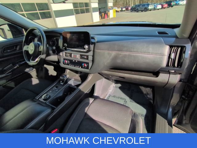 Used 2024 Nissan Pathfinder S AWD/4WD image 27