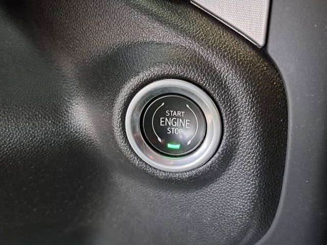 Used 2022 GMC Sierra 2500 SLT w/ SLT Preferred Package image 15