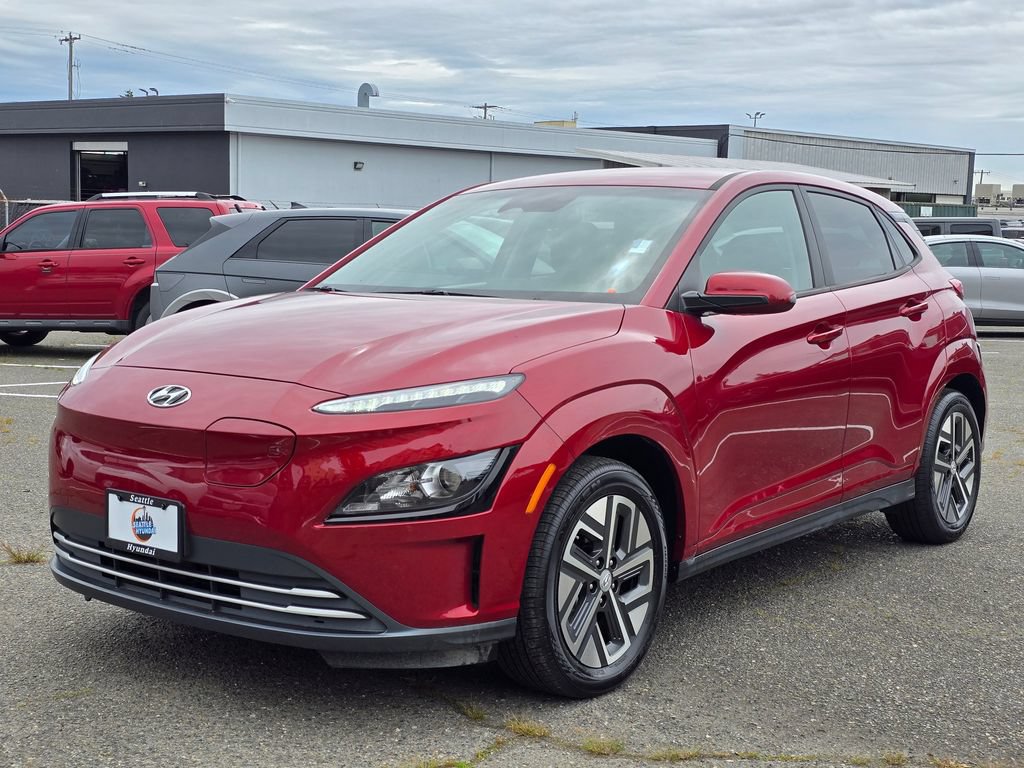 Used 2023 Hyundai Kona SE FWD image 3