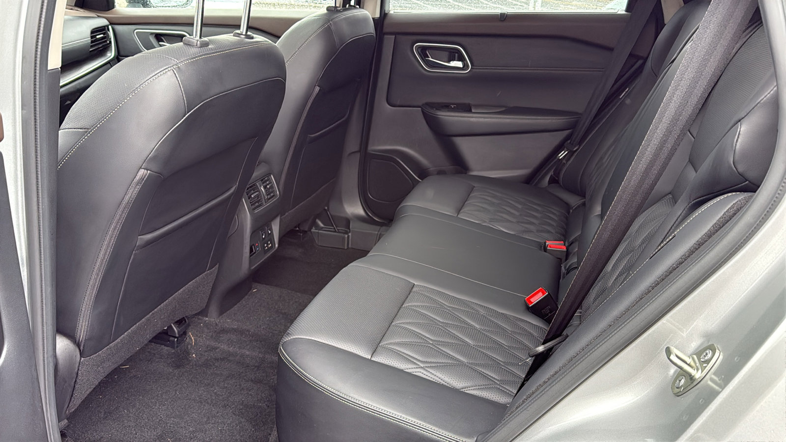 Certified 2022 Nissan Rogue Platinum w/ Head-Up Display Package image 22