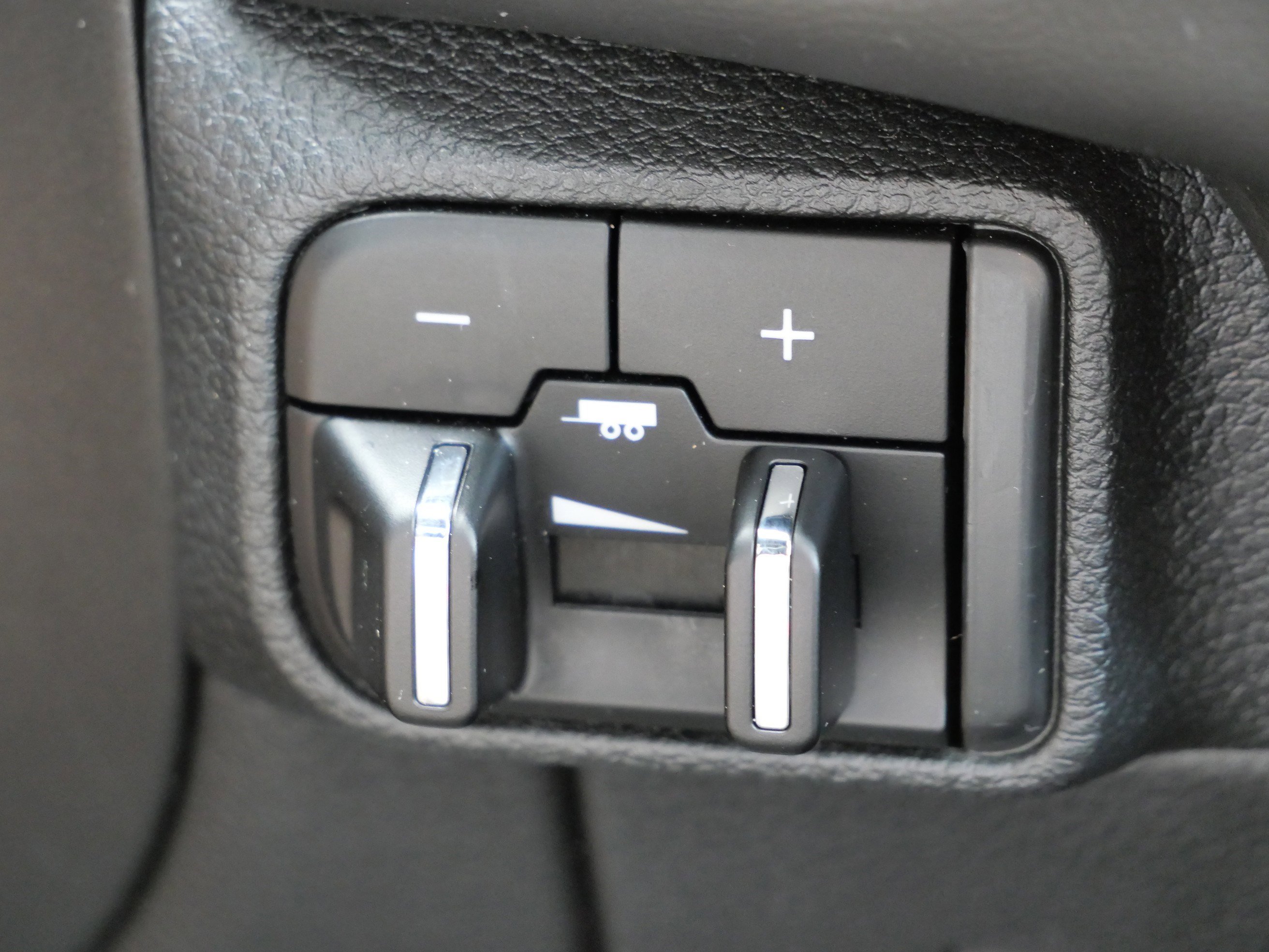 Used 2024 Dodge Durango GT image 29