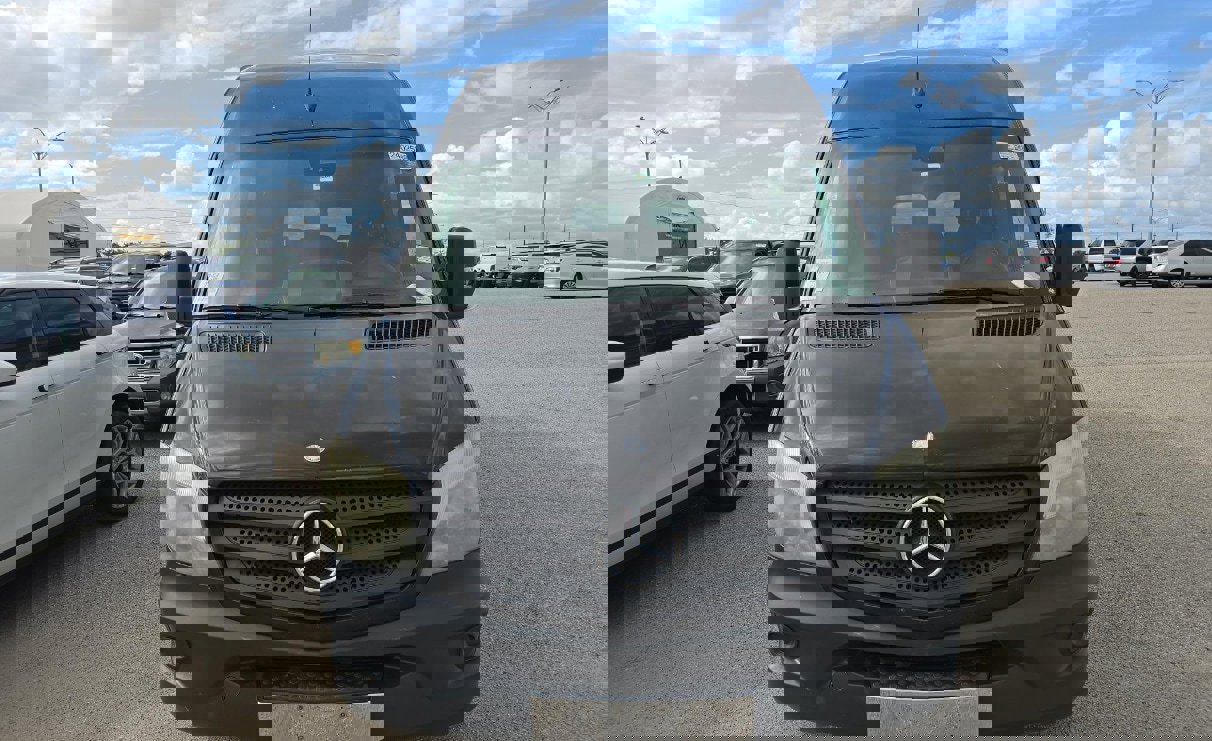 Used 2014 Mercedes-Benz Sprinter 2500 image 13