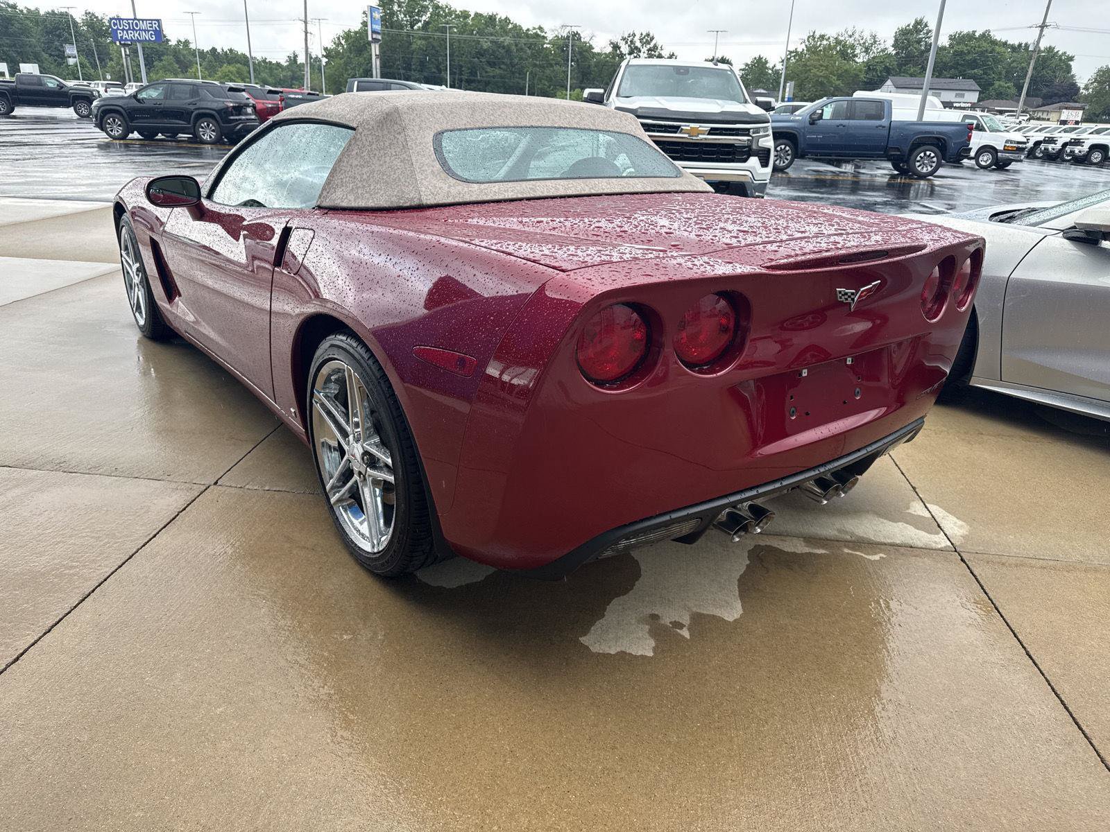Used 2008 Chevrolet Corvette Convertible w/ Preferred Equipment Group RWD image 4