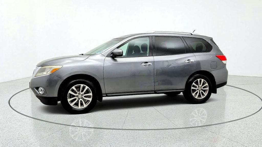 Used 2016 Nissan Pathfinder SV AWD/4WD image 8