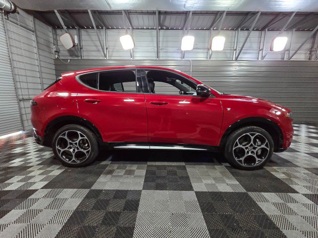 Used 2024 Alfa Romeo Tonale Ti AWD/4WD image 9