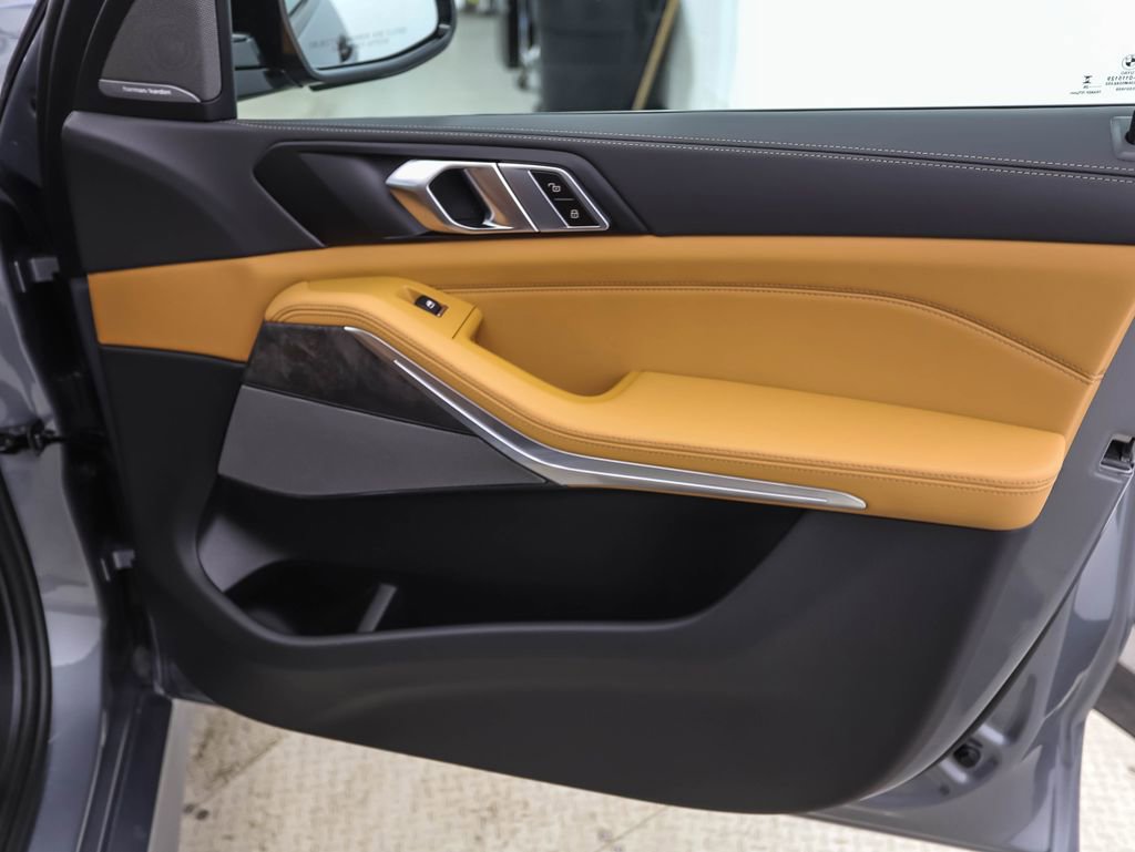 New 2026 BMW X5 xDrive40i w/ M Sport Package image 28