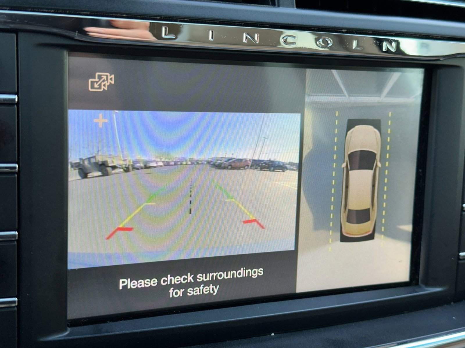 Used 2017 Lincoln Continental Reserve w/ Technology Package image 19