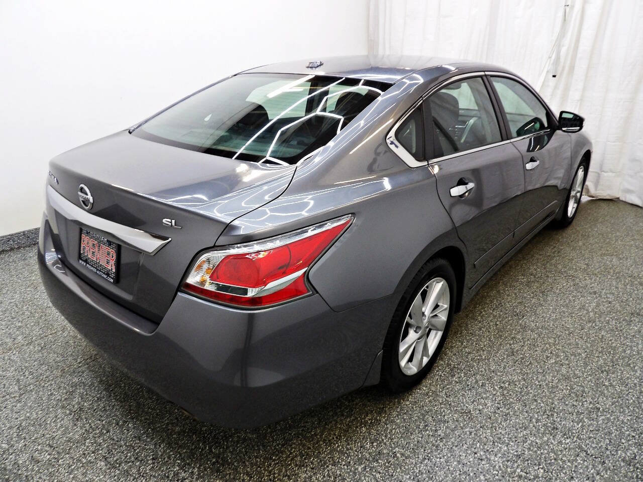 Used 2015 Nissan Altima 2.5 SL w/ Moonroof Package FWD image 6