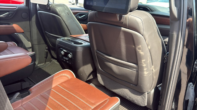 Used 2023 GMC Yukon Denali Ultimate AWD/4WD image 20