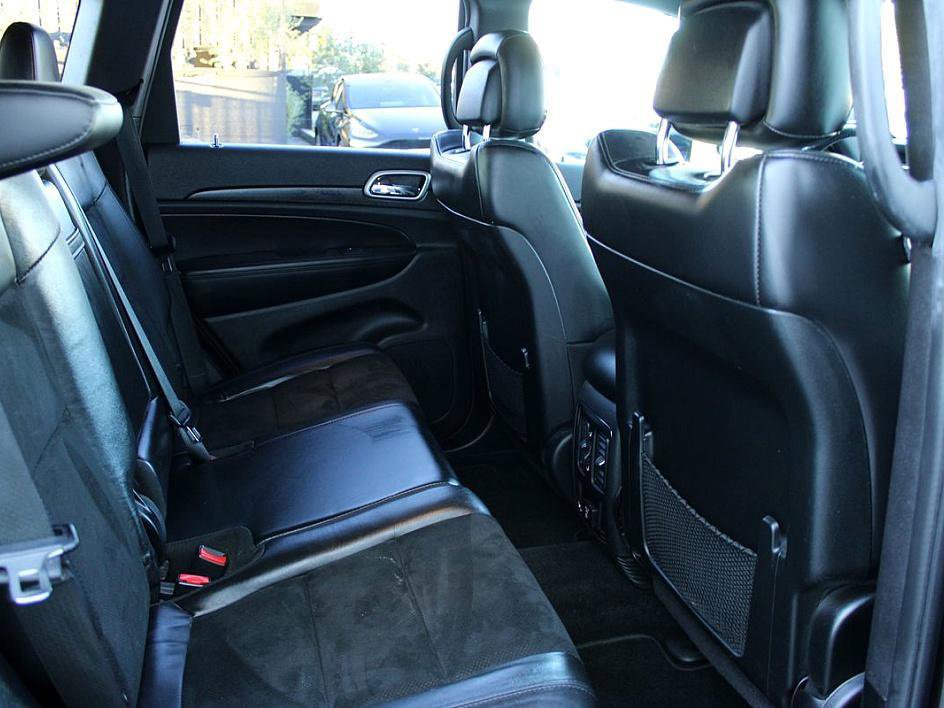 Used 2018 Jeep Grand Cherokee Altitude image 20