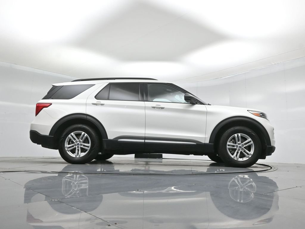 Certified 2021 Ford Explorer XLT RWD image 49