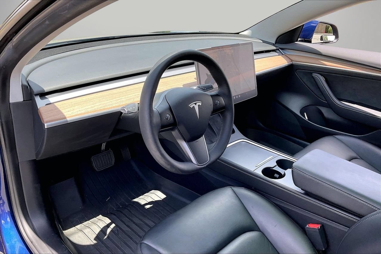 Used 2021 Tesla Model 3 Standard Range Plus RWD image 21