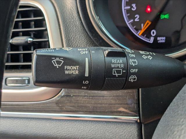 Used 2015 Jeep Grand Cherokee Overland image 6