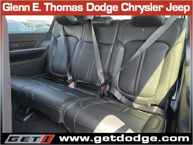 New 2025 Jeep Wagoneer L 4WD w/ Convenience Group I image 13