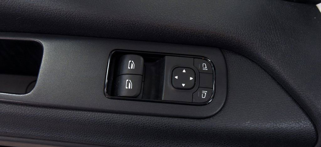 Used 2024 Mercedes-Benz Sprinter 2500 image 18