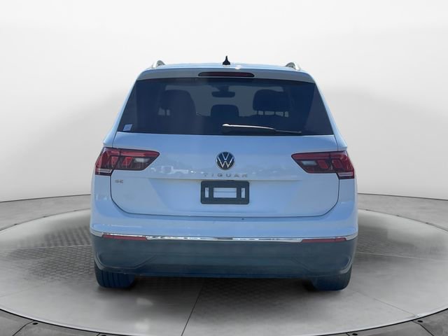 Used 2022 Volkswagen Tiguan SE image 4