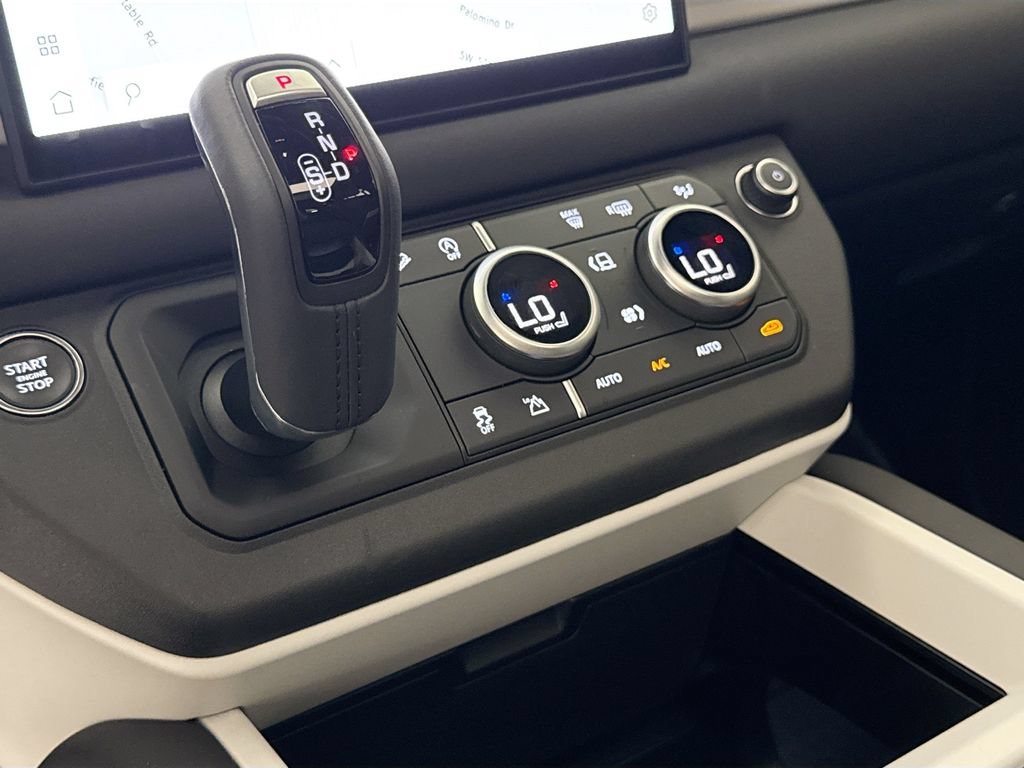 Certified 2025 Land Rover Defender 110 S AWD/4WD image 17