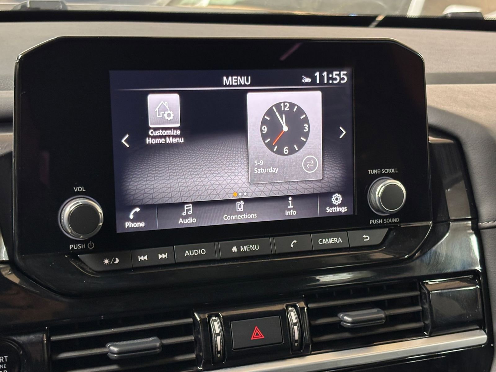 Used 2025 Nissan Pathfinder SV FWD image 20