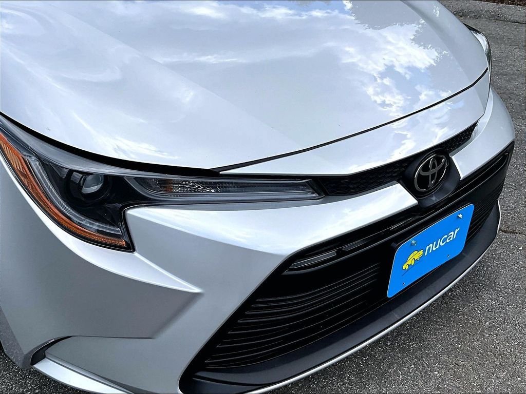 Used 2024 Toyota Corolla LE FWD image 32