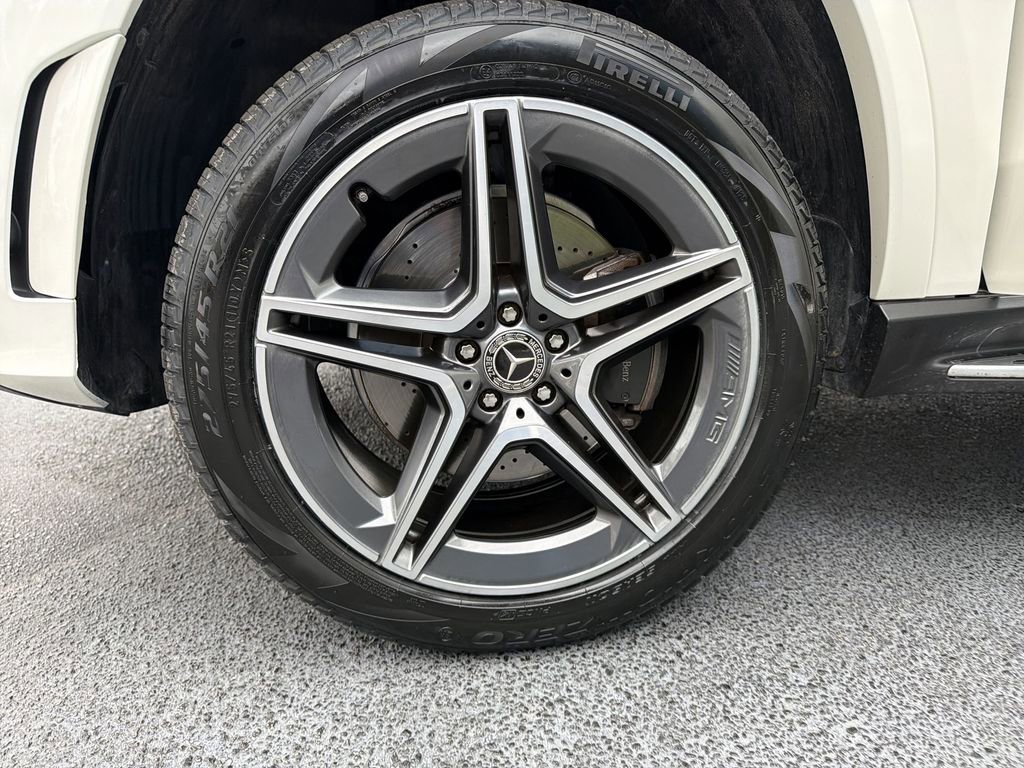 Used 2023 Mercedes-Benz GLS 450 4MATIC w/ AMG Line Exterior image 37