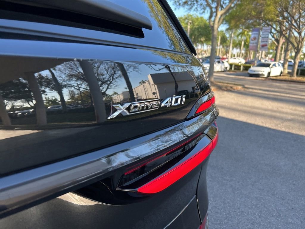 Used 2024 BMW X7 xDrive40i w/ M Sport Package image 21