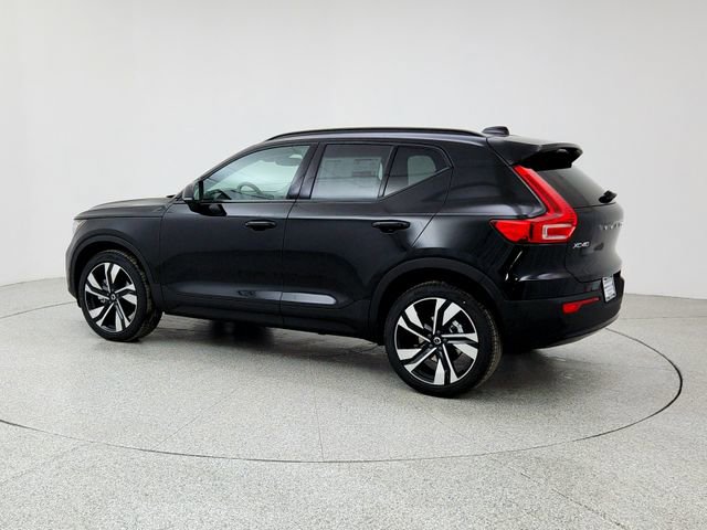 New 2026 Volvo XC40 B5 Plus w/ Climate Package image 7
