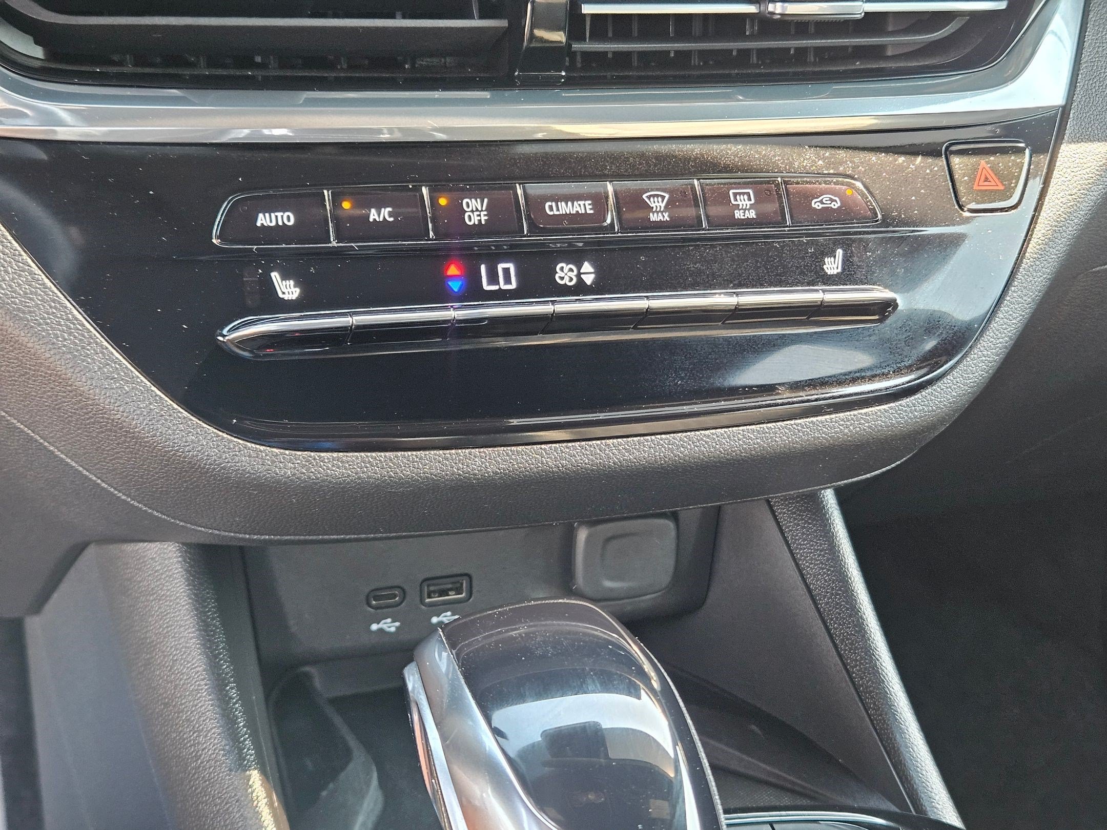 Used 2025 Buick Envista Avenir FWD image 29