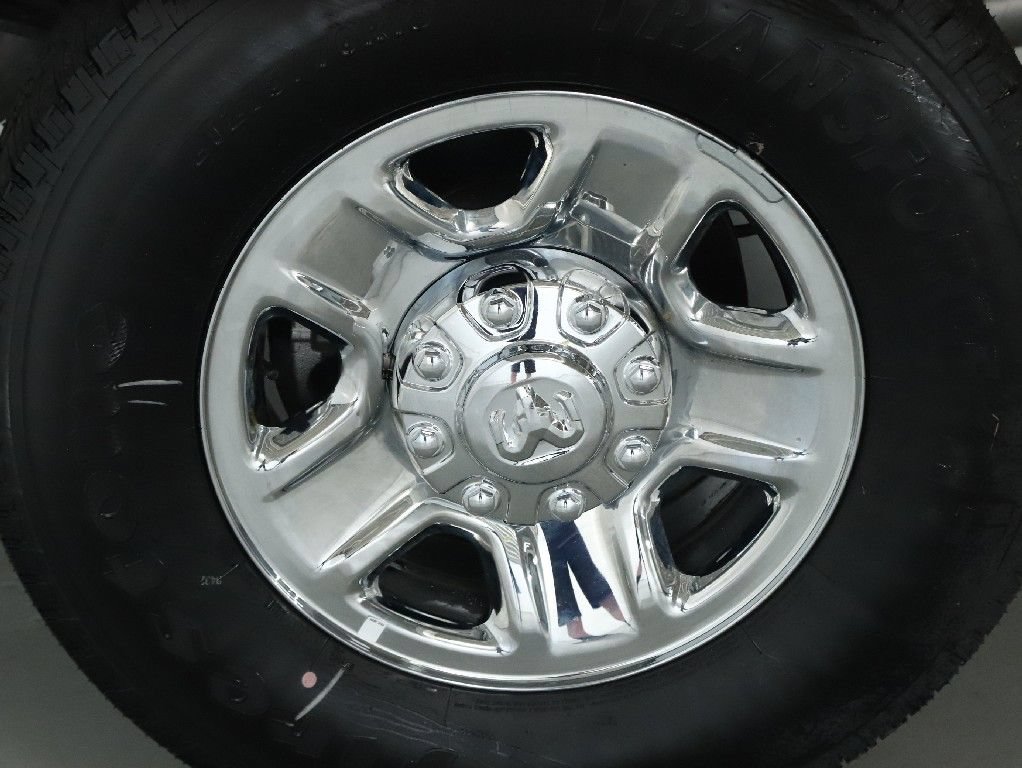 Used 2024 RAM 3500 Tradesman w/ Chrome Appearance Group AWD/4WD image 12