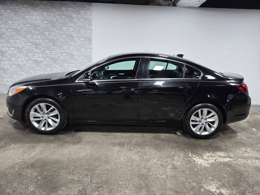 Used 2016 Buick Regal Premium image 2