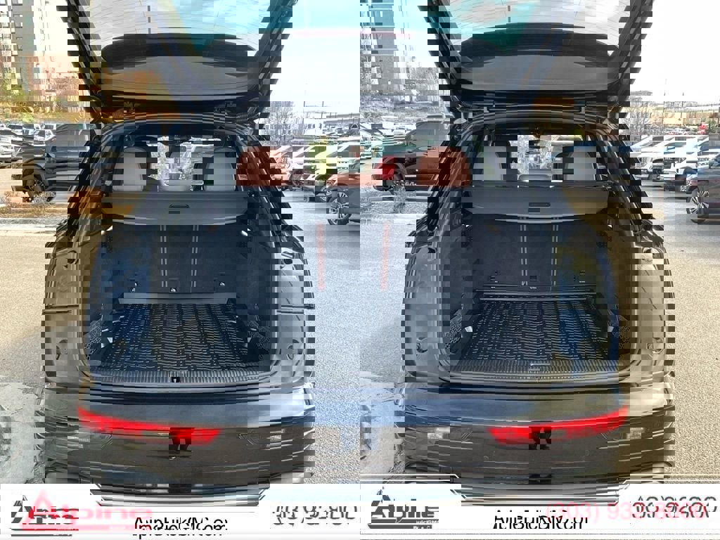 Used 2021 Audi Q5 Premium image 20