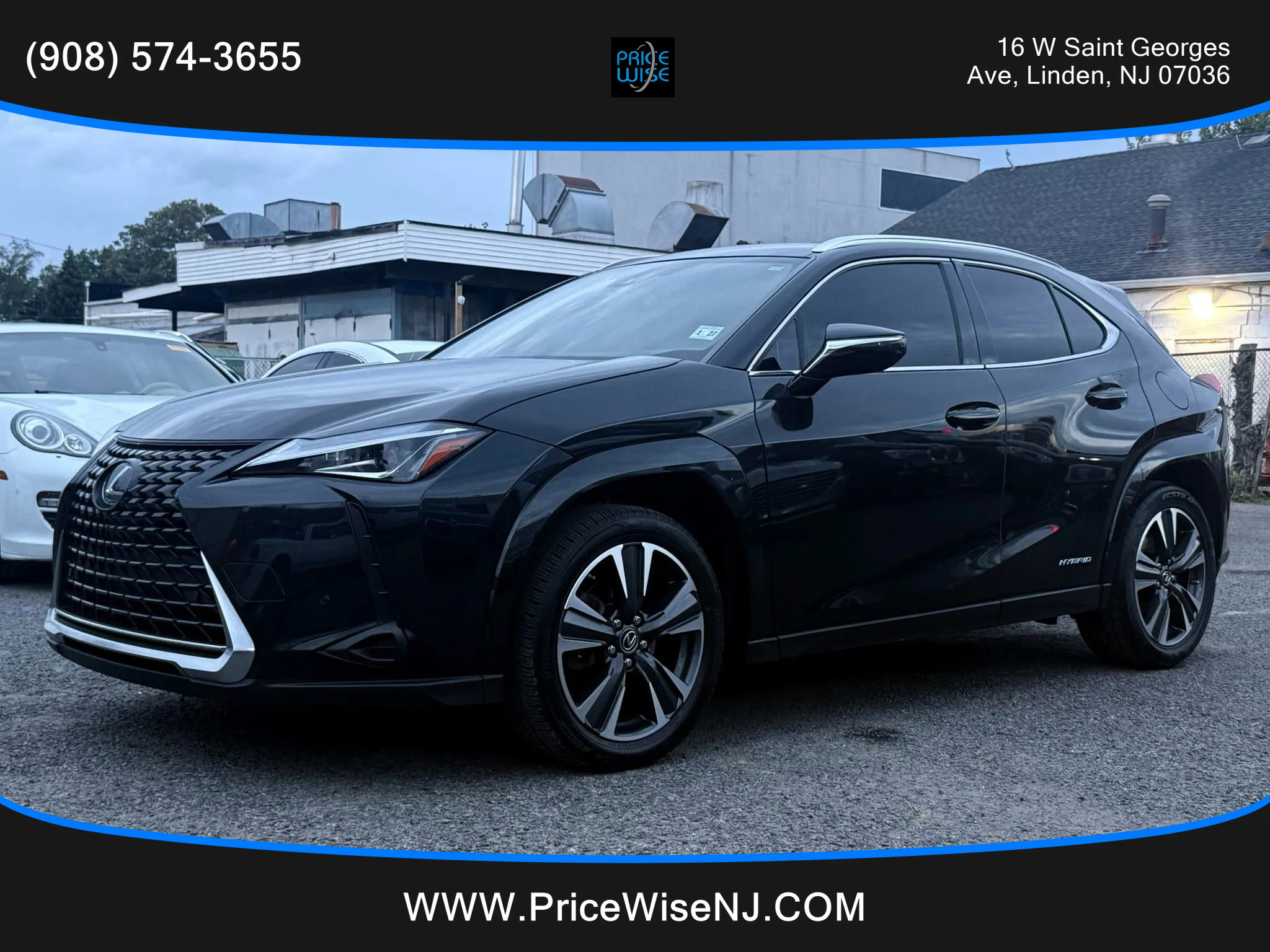 Used 2022 Lexus UX 250h w/ Premium Package image 3