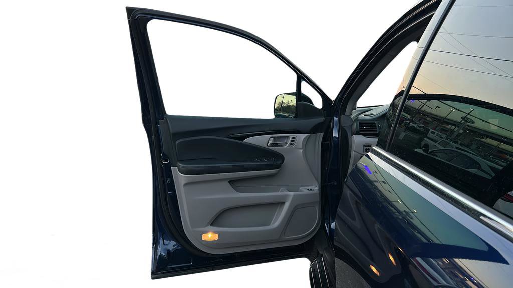 Used 2018 Honda Pilot Touring image 59