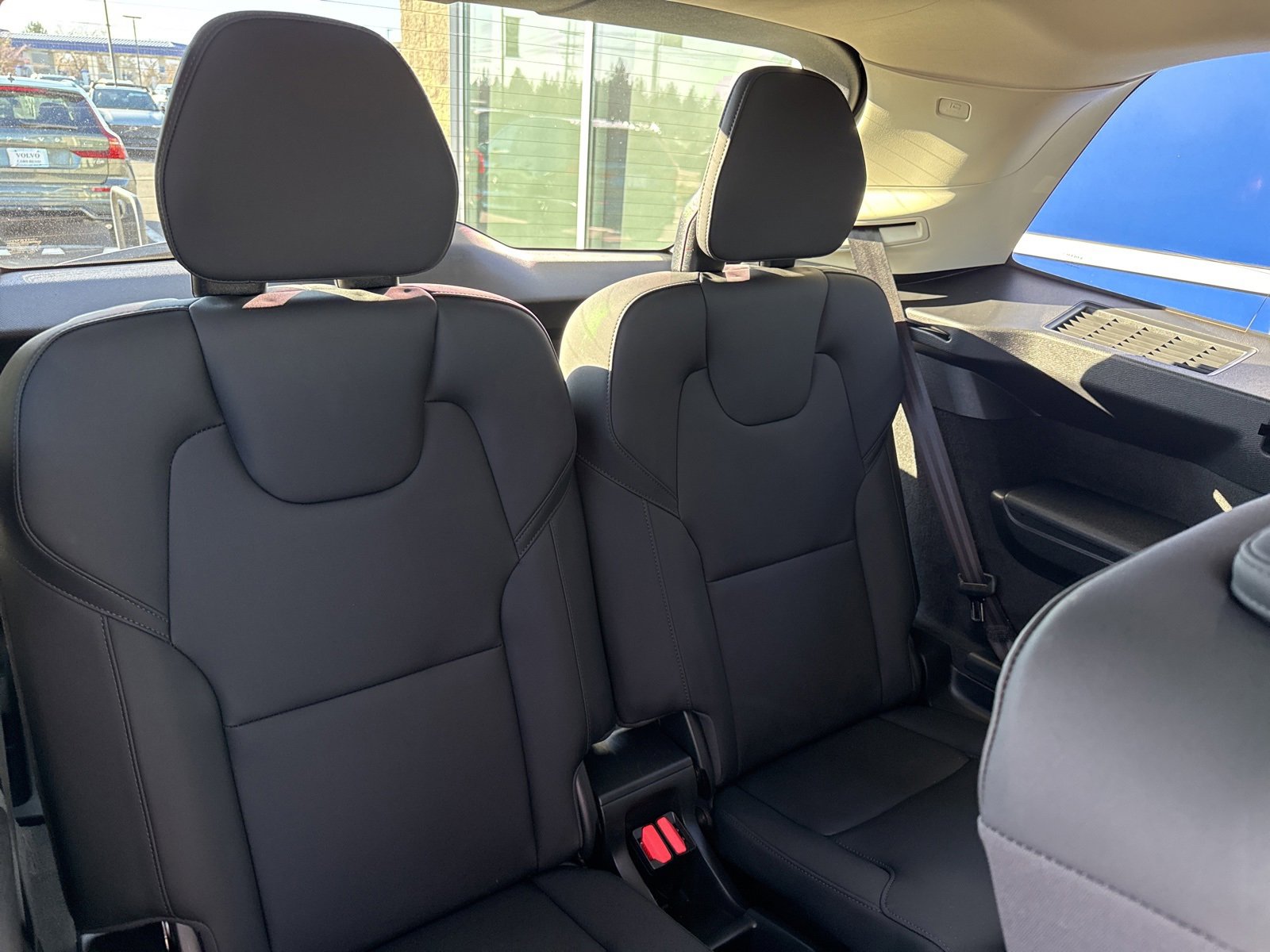 Certified 2025 Volvo XC90 B6 Plus image 14