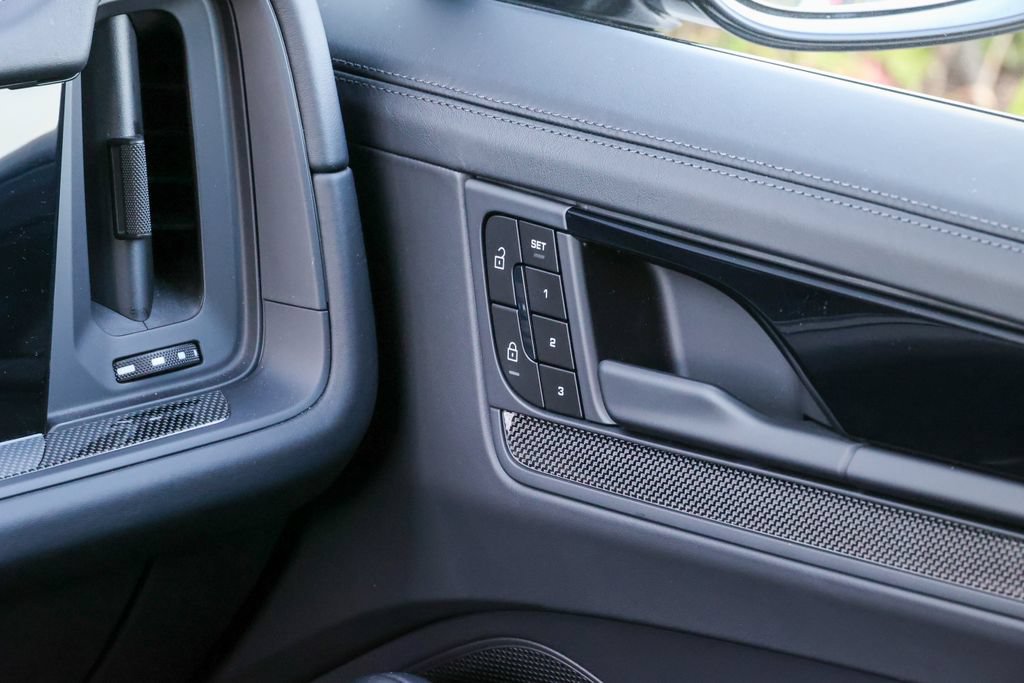 Certified 2025 Porsche Cayenne GTS AWD/4WD image 46