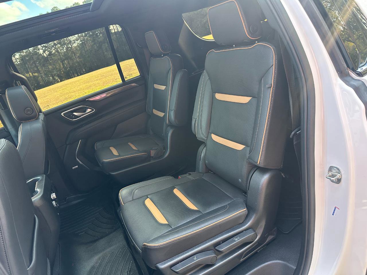Used 2023 GMC Yukon XL AT4 image 19