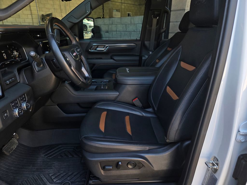 Used 2024 GMC Sierra 2500 AT4 w/ AT4 Premium Plus Package AWD/4WD image 24