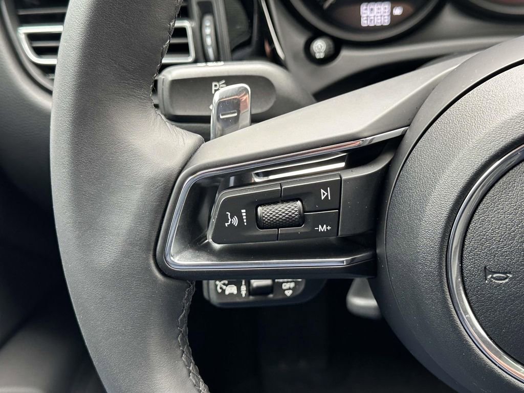 Certified 2026 Porsche Macan image 23