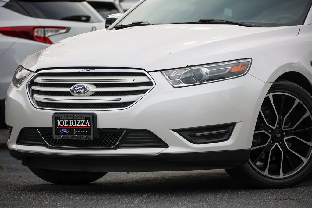 Used 2019 Ford Taurus Limited AWD/4WD image 17