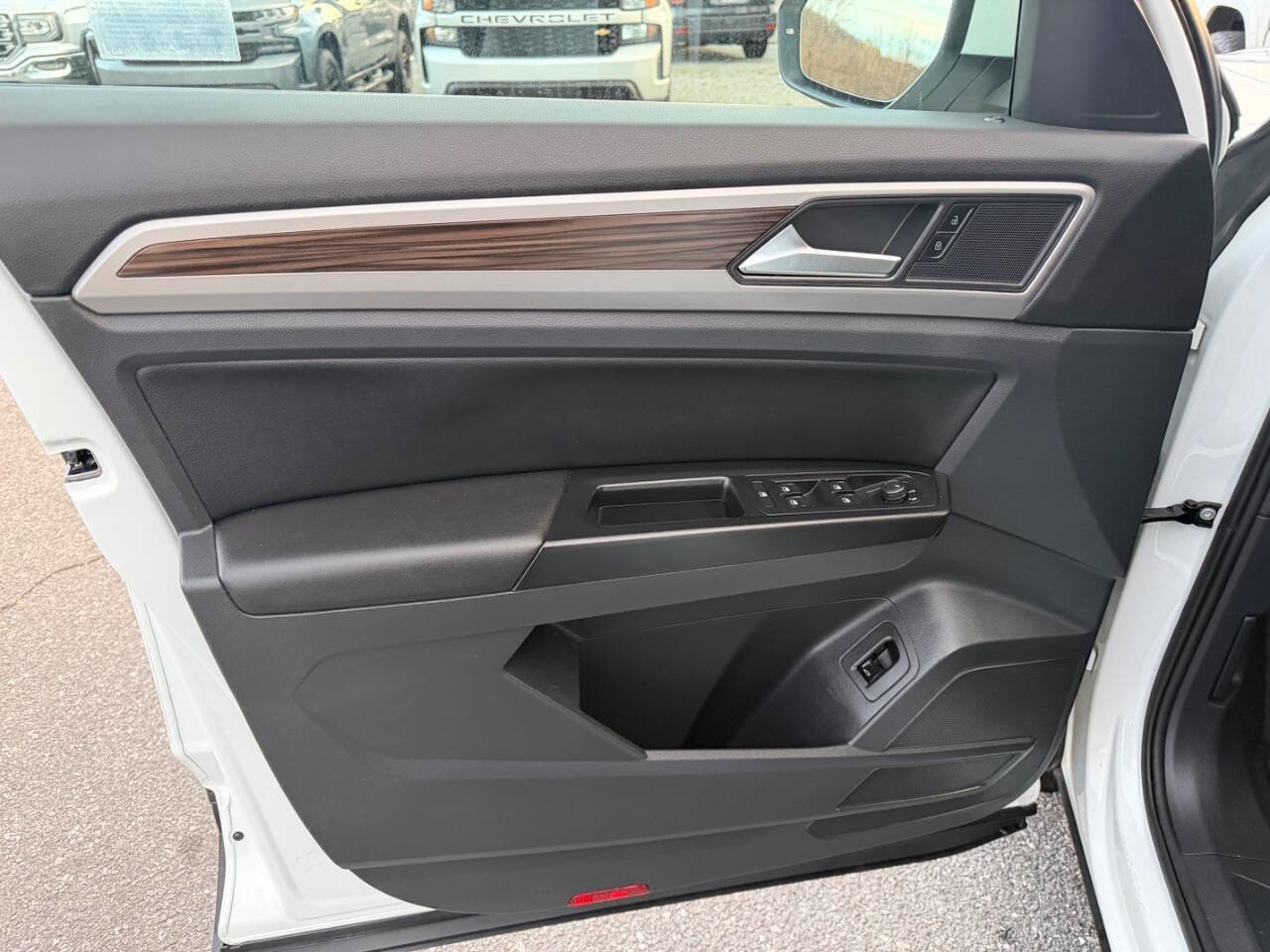 Used 2021 Volkswagen Atlas SE image 10