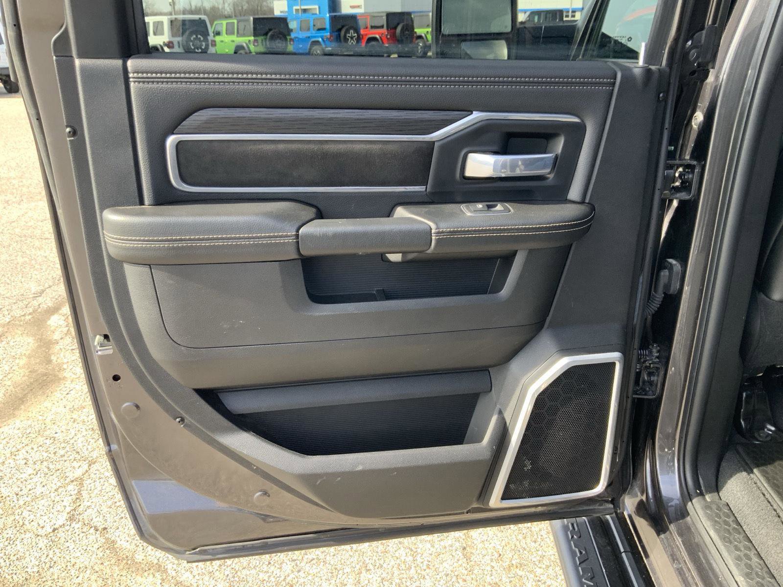 Used 2024 RAM 3500 Laramie w/ Night Edition image 54