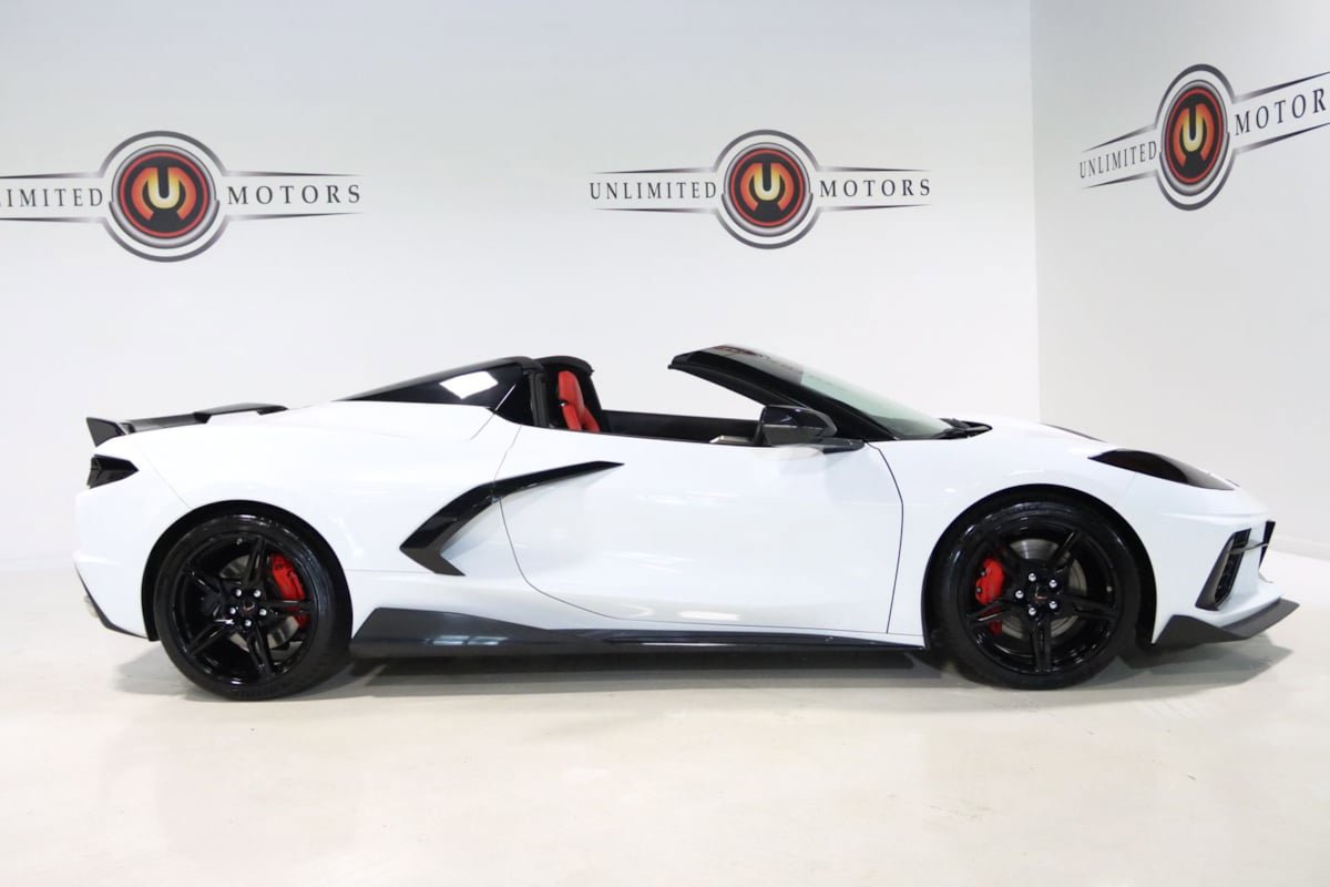 Used 2024 Chevrolet Corvette Stingray Premium Conv w/ Z51 Performance Package RWD image 5