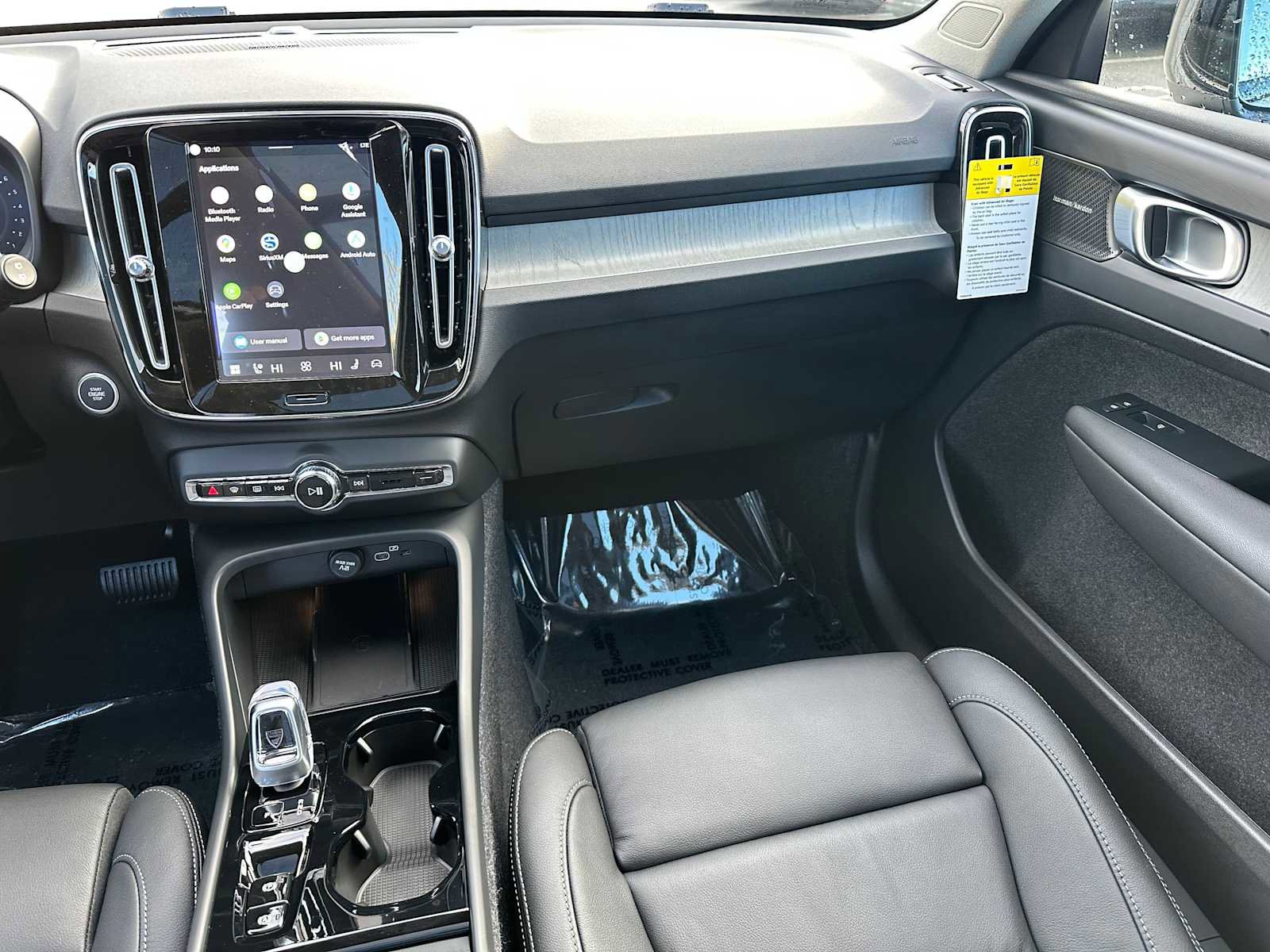 New 2026 Volvo XC40 B5 Ultra w/ Climate Package image 18