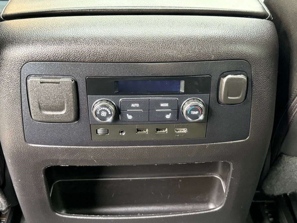 Used 2018 GMC Yukon SLT w/ Premium Edition image 18