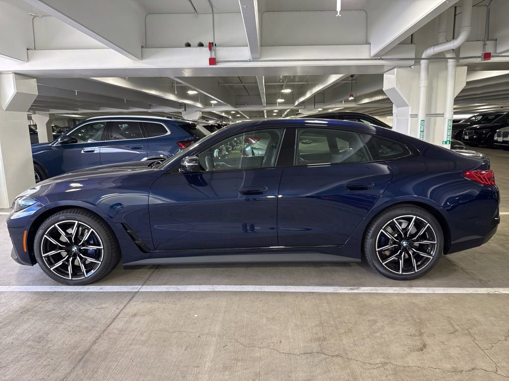 Used 2025 BMW 430i xDrive w/ M Sport Package AWD/4WD image 4