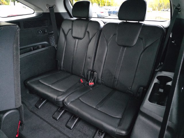 Certified 2023 Kia Sorento S w/ Panoramic Sunroof Package AWD/4WD image 18