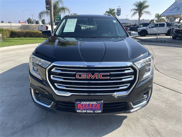 Used 2024 GMC Terrain SLT image 3